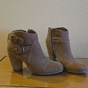 Brown Vegan Suede Booties-EUC-Size 8M